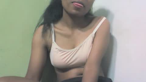 sandy735579 online show from 10/30/25, 06:52