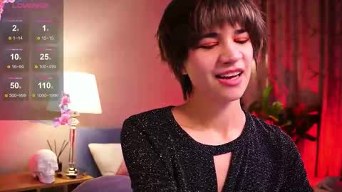 Snapshot of sandzu_ chatting on 11/07/25, 09:15 Viola online show from 11/07/25, 09:15