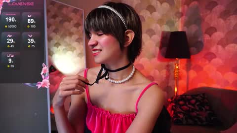 Snapshot of sandzu_ chatting on 11/14/25, 09:02 Viola online show from 11/14/25, 09:02