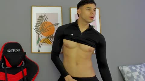 Maximo Santana online show from 06/04/26, 02:01