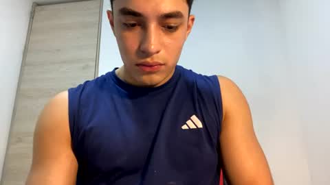 Snapshot of santi36rt chatting on 07/16/26, 12:16 santi36rt online show from 07/16/26, 12:16