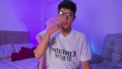 santi online show from 04/08/26, 02:22