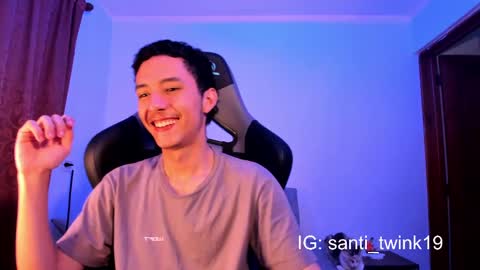 Snapshot of santi_twink19 chatting on 12/12/24, 06:14 santi_twink19 online show from 12/12/24, 06:14