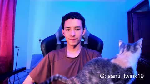 Snapshot of santi_twink19 chatting on 12/20/24, 01:33 santi_twink19 online show from 12/20/24, 01:33