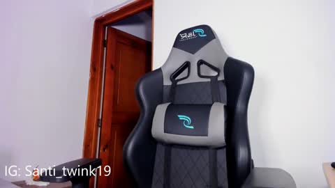 Snapshot of santi_twink19 chatting on 02/15/25, 02:26 santi_twink19 online show from 02/15/25, 02:26