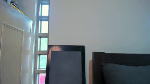 Snapshot of santi_twink19 chatting on 10/04/25, 09:24 santi_twink19 online show from 10/04/25, 09:24