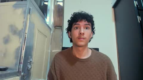 Snapshot of santi_twink19 chatting on 11/12/25, 08:19 santi_twink19 online show from 11/12/25, 08:19