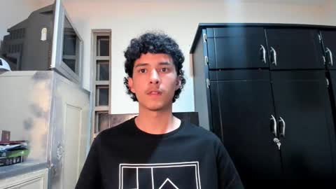 santi_twink19 online show from 02/03/26, 04:21