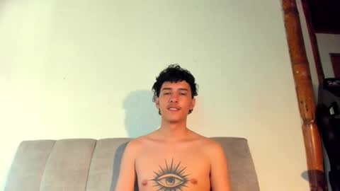santi_twink19 online show from 05/23/26, 09:30