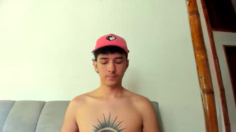 santi_twink19 online show from 05/25/26, 04:13