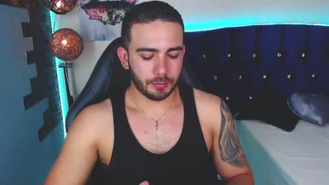 santiago_ferrerxx online show from 05/18/26, 07:41