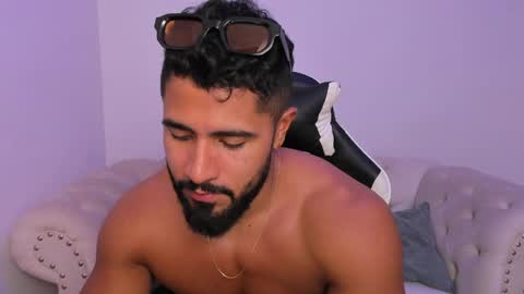 santiago_huntt online show from 03/26/26, 08:03