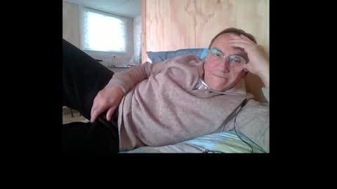 santiago_n online show from 06/05/26, 06:57