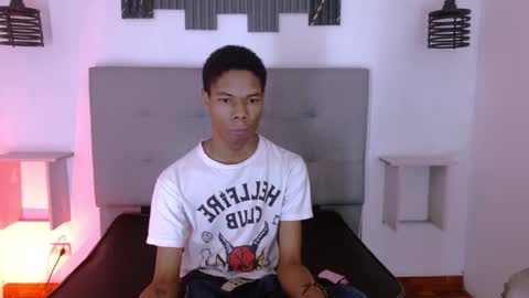 Santiiiiii  online show from 02/23/26, 12:35