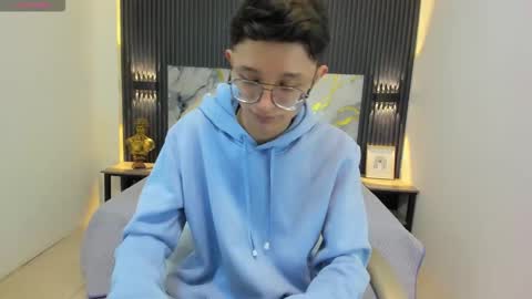 Snapshot of santiago_russo18 chatting on 09/12/25, 12:38 santiago_russo18 online show from 09/12/25, 12:38