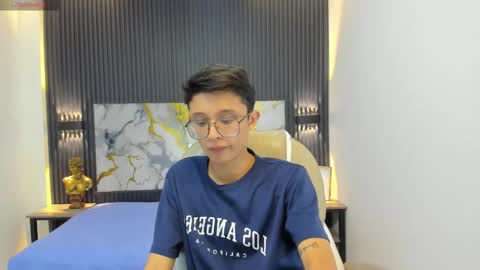 Snapshot of santiago_russo18 chatting on 09/28/25, 12:10 santiago_russo18 online show from 09/28/25, 12:10