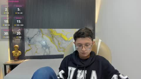 Snapshot of santiago_russo18 chatting on 10/06/25, 12:35 santiago_russo18 online show from 10/06/25, 12:35