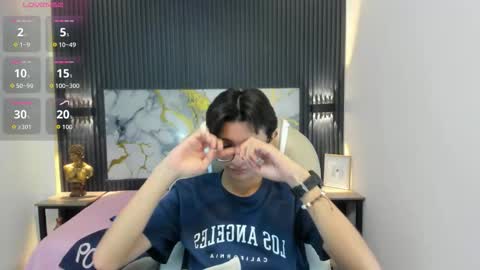 Snapshot of santiago_russo18 chatting on 11/13/25, 03:49 santiago_russo18 online show from 11/13/25, 03:49