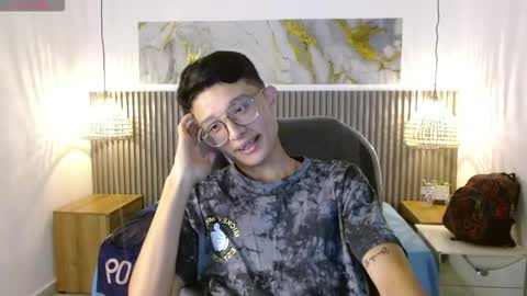 Snapshot of santiago_russo18 chatting on 02/04/26, 12:33 santiago_russo18 online show from 02/04/26, 12:33