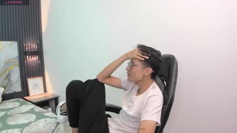 Snapshot of santiago_russo18 chatting on 02/16/26, 08:27 santiago_russo18 online show from 02/16/26, 08:27