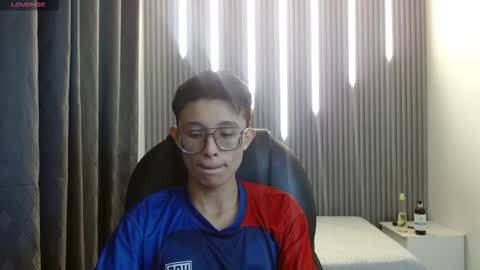 Snapshot of santiago_russo18 chatting on 02/20/26, 06:26 santiago_russo18 online show from 02/20/26, 06:26