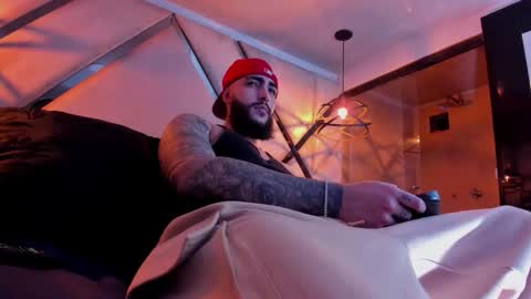 Santiago Hincapiie online show from 03/04/26, 04:29