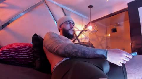 Santiago Hincapiie online show from 03/06/26, 04:31