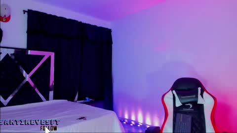 Snapshot of santiagoreyesft chatting on 02/15/25, 12:37 Santi Reyes online show from 02/15/25, 12:37