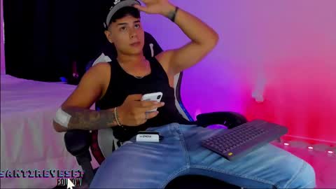 Snapshot of santiagoreyesft chatting on 02/19/25, 05:16 Santi Reyes online show from 02/19/25, 05:16