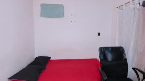 Snapshot of santiceballo chatting on 12/16/24, 11:28 Julius Novachrono online show from 12/16/24, 11:28