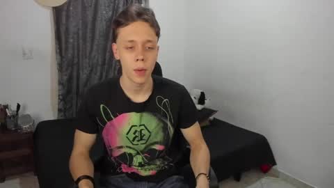 Julius Novachrono  online show from 04/19/26, 12:22