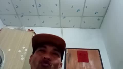 santichai561323 online show from 02/06/25, 01:38