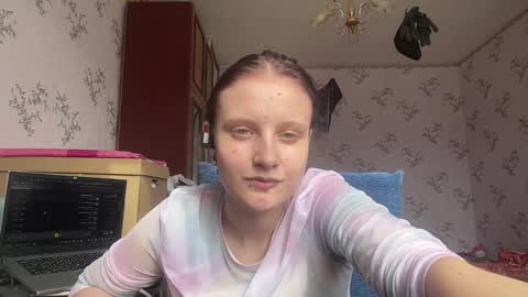 Snapshot of santinagillingham chatting on 03/21/26, 08:19 Sofia online show from 03/21/26, 08:19