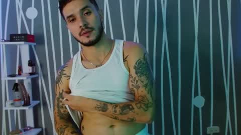 Santy Torres online show from 03/11/25, 03:05