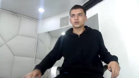 SanttiiBuck online show from 03/01/26, 11:45