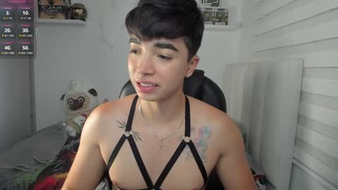 Mr. Santiago online show from 04/05/26, 01:41