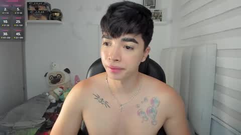 Mr. Santiago online show from 04/08/26, 01:44