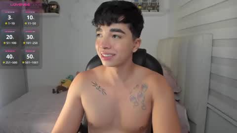 Snapshot of santy7u7 chatting on 06/27/26, 01:28 Mr. Santiago online show from 06/27/26, 01:28