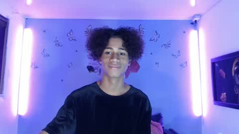 santiago online show from 12/04/24, 01:09