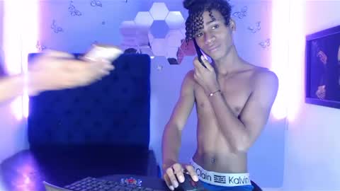 santiago online show from 12/20/24, 02:16