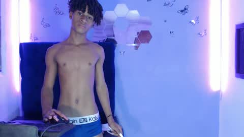 santiago online show from 01/18/25, 04:42