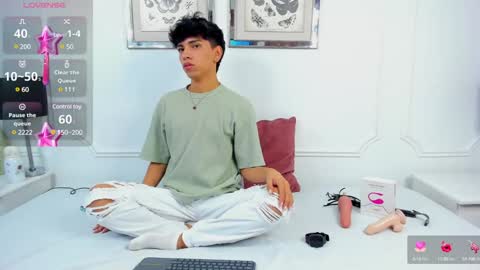 Snapshot of santy_carrington chatting on 01/07/25, 08:42 Santiago Carrington online show from 01/07/25, 08:42