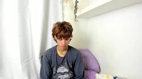 kitty online show from 01/06/25, 06:36