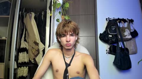 kitty online show from 01/30/25, 05:19