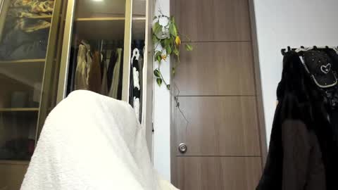 kitty online show from 03/02/25, 03:24