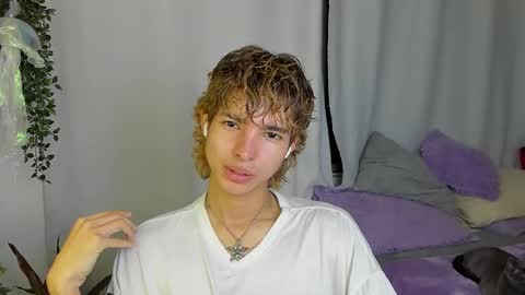 kitty online show from 10/04/25, 02:31