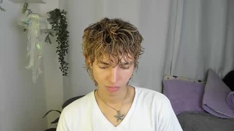 kitty online show from 10/17/25, 02:37