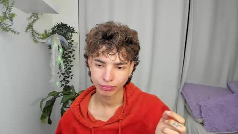 kitty online show from 01/12/26, 12:49