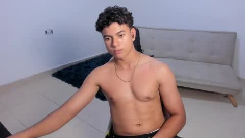 santy_stump online show from 04/01/26, 07:33