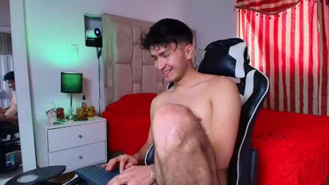 Snapshot of santyago_taylor chatting on 12/14/24, 07:14 Santyago online show from 12/14/24, 07:14